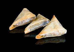 TRIANGLE MORCILLA, PIQUILLO I PINYONS  15g 6x30u__